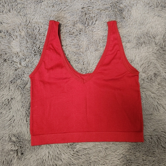 Colsie Red Ribbed Crop Top - Picture 1 of 3